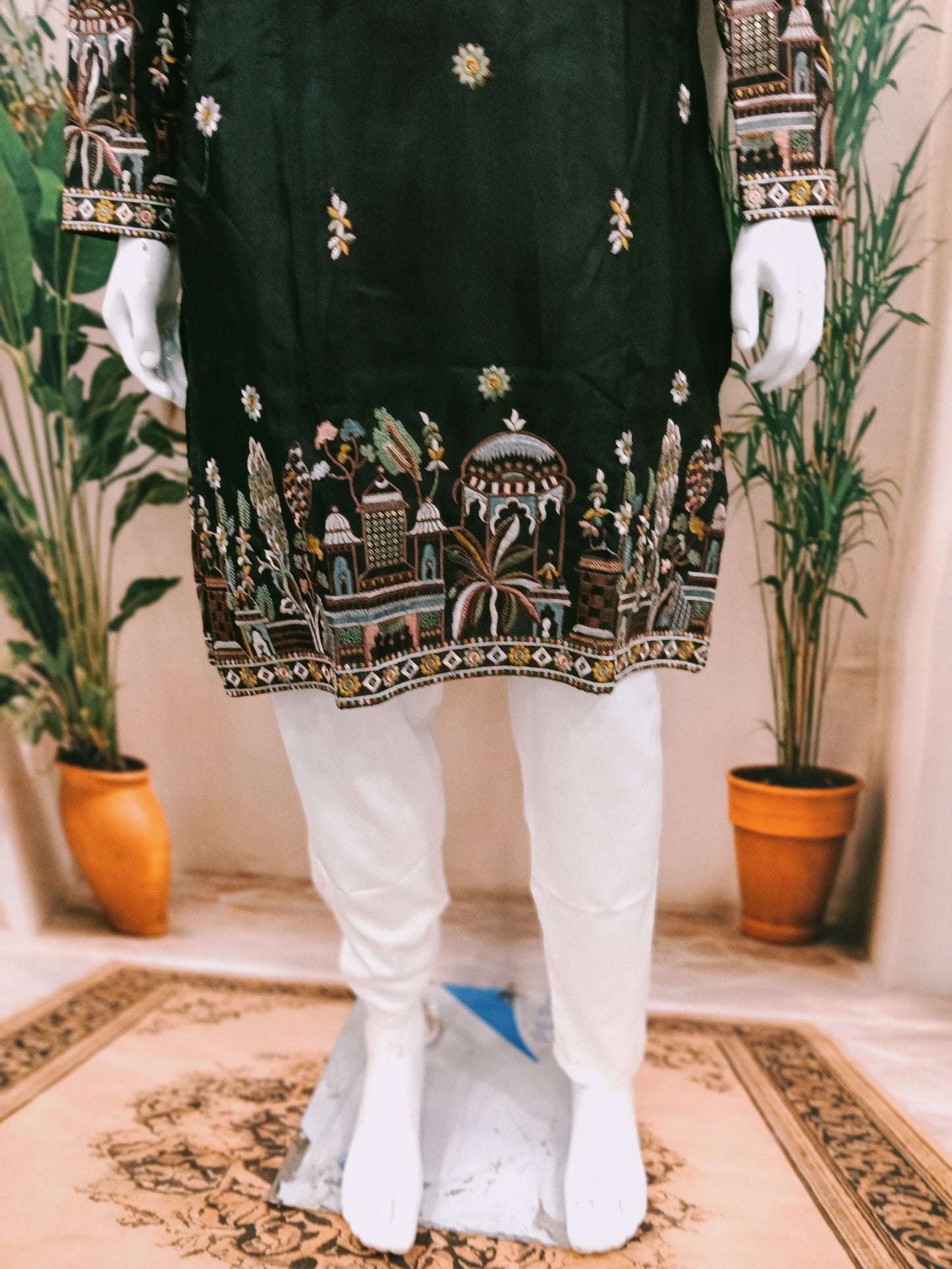 Elegant Black Men's Kurta with Delicate Heritage Border