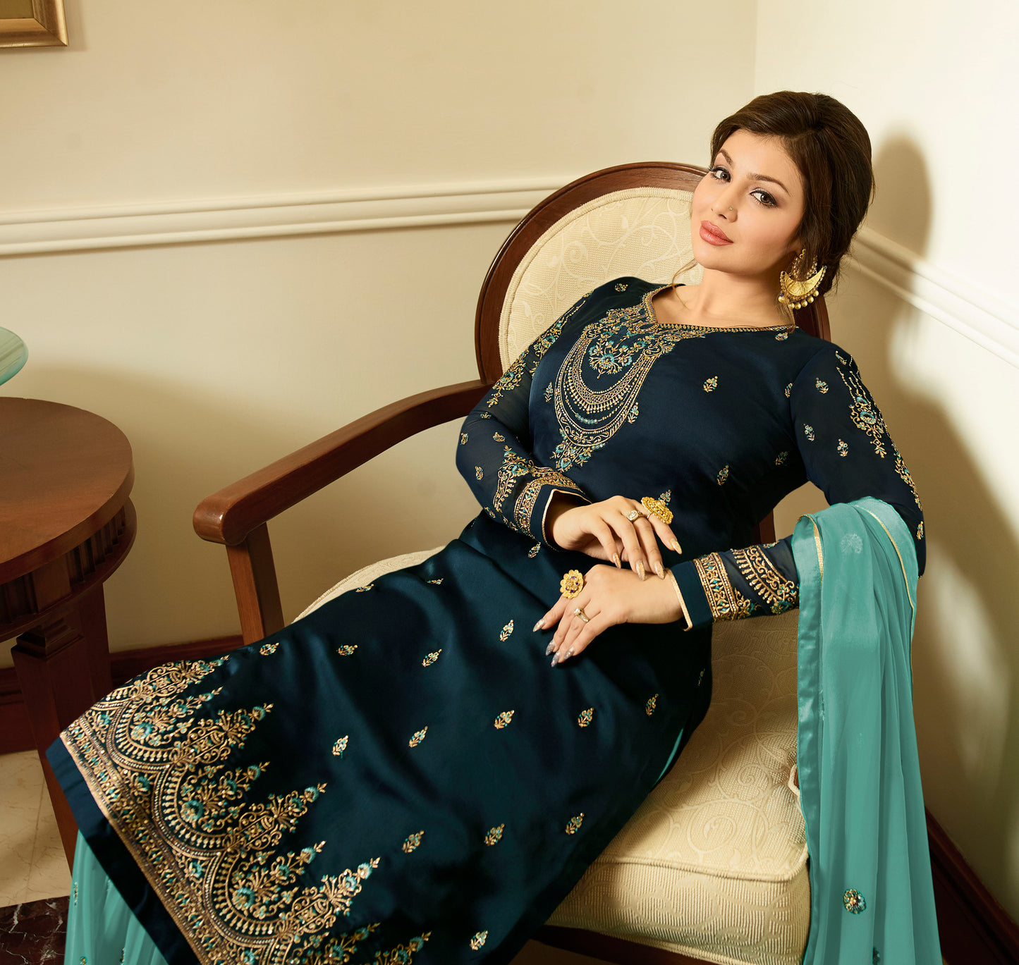 Exquisite Emerald Green Heavy Embroidered Anarkali Suit | Premium Wedding Wear | Kavlee