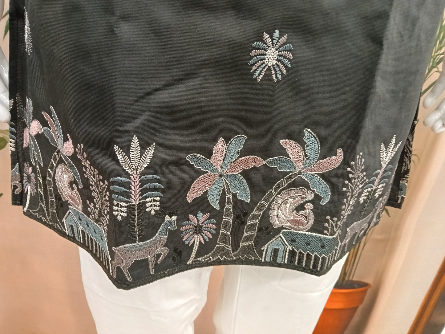 Premium Jet Black Men's Kurta | Embroidered Scenic Hem & Starburst Motifs
